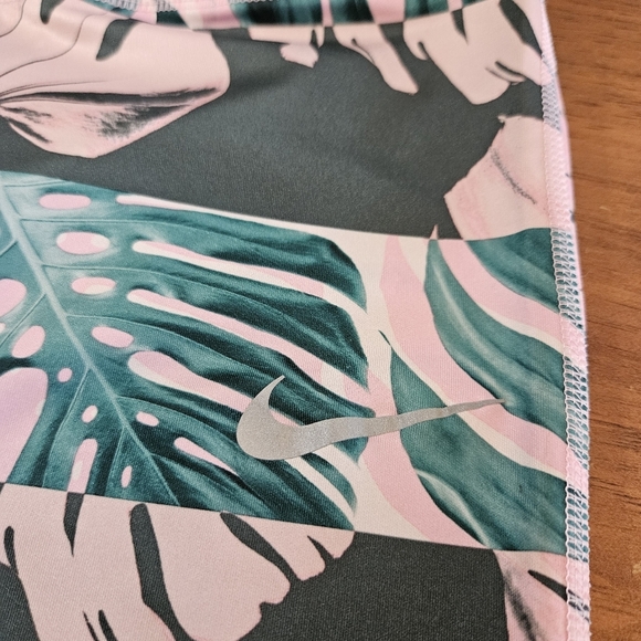 Nike Dry Fit Capri Leggings Botanical Print Size Small - Picture 8 of 10
